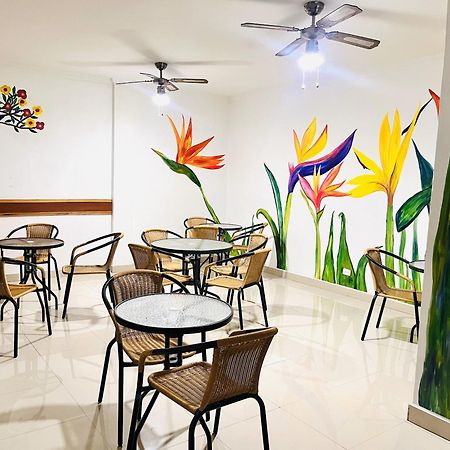 Hotel Zandu Pereira Exterior photo