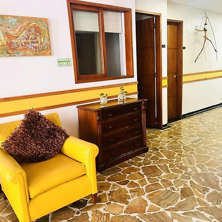 Hotel Zandu Pereira Exterior photo