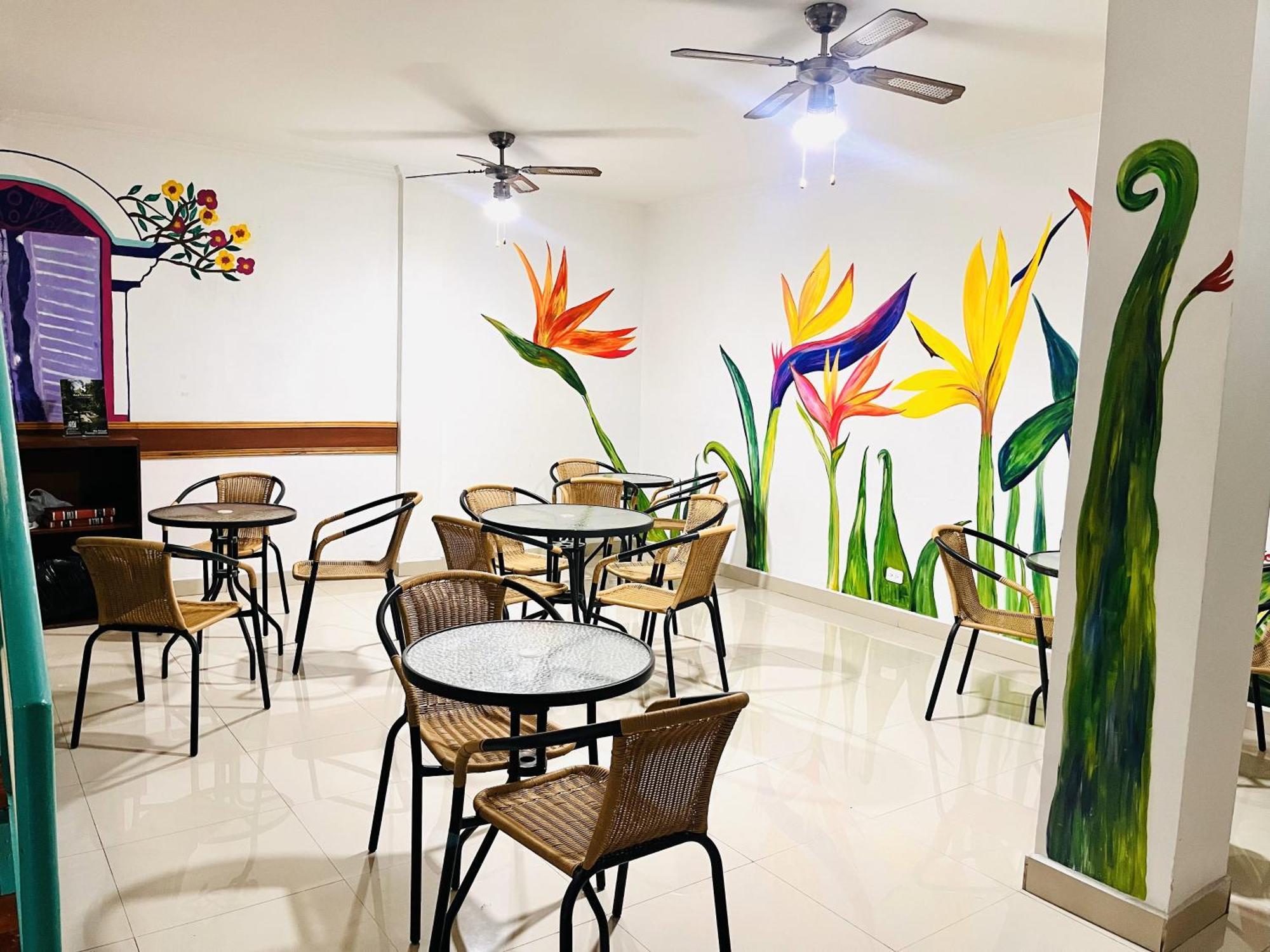 Hotel Zandu Pereira Exterior photo