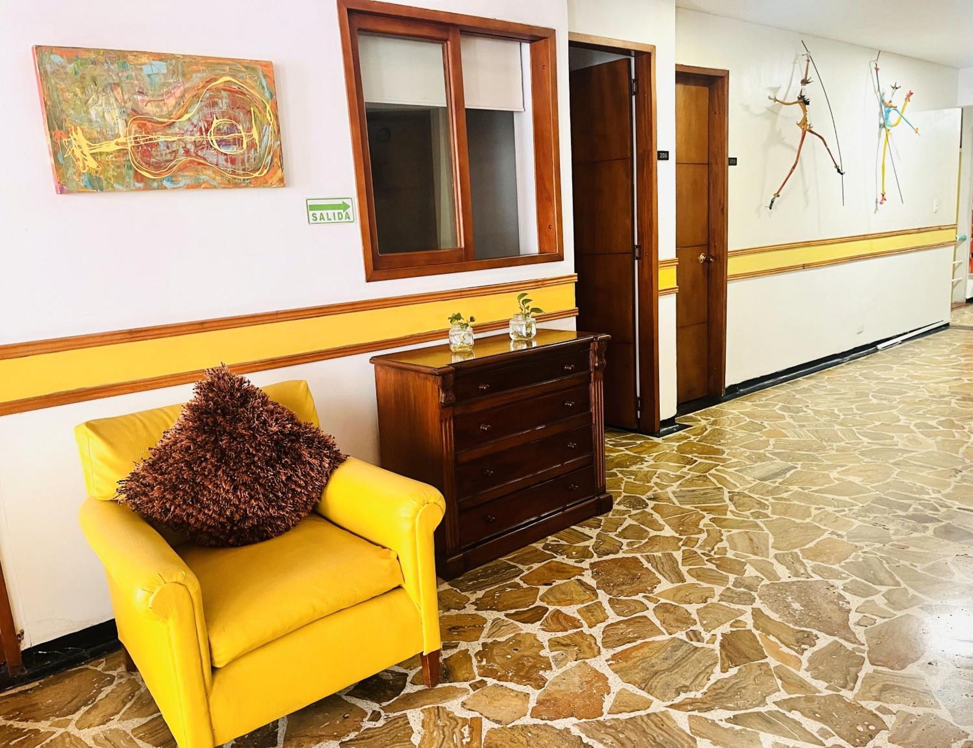 Hotel Zandu Pereira Exterior photo