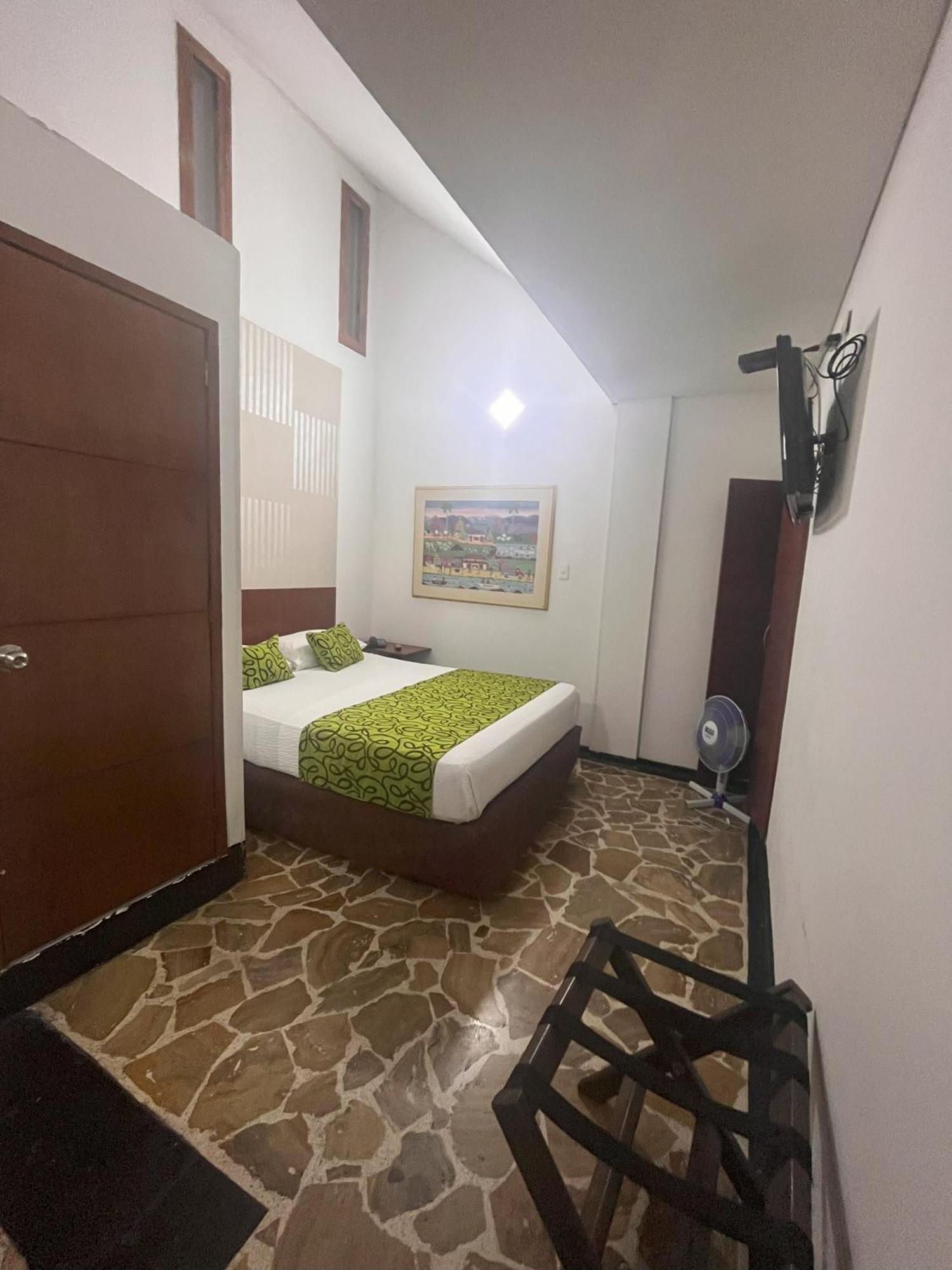 Hotel Zandu Pereira Exterior photo