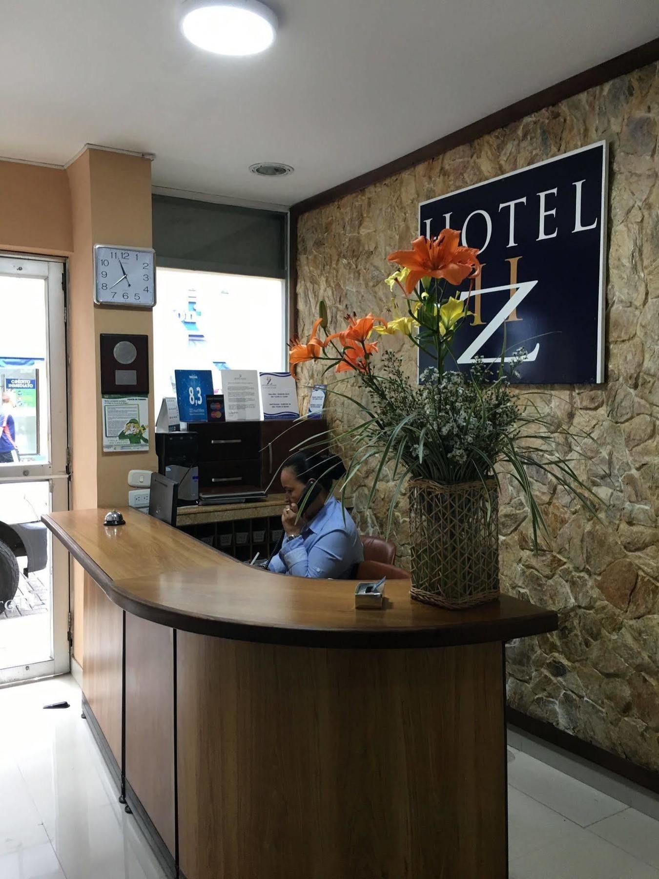 Hotel Zandu Pereira Exterior photo