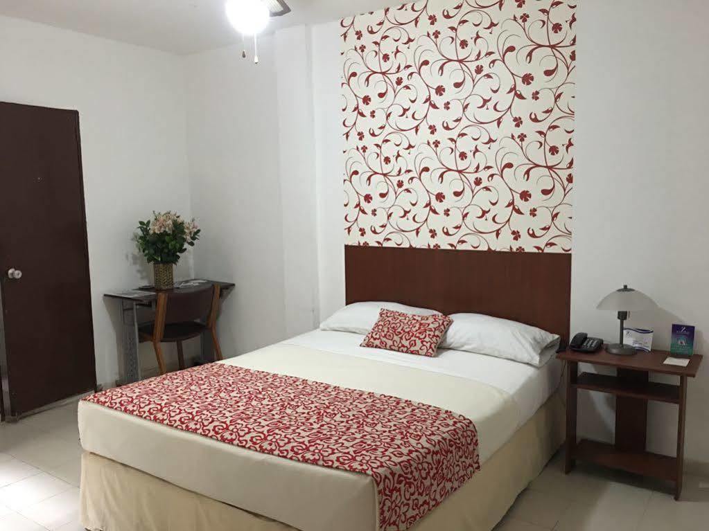 Hotel Zandu Pereira Exterior photo