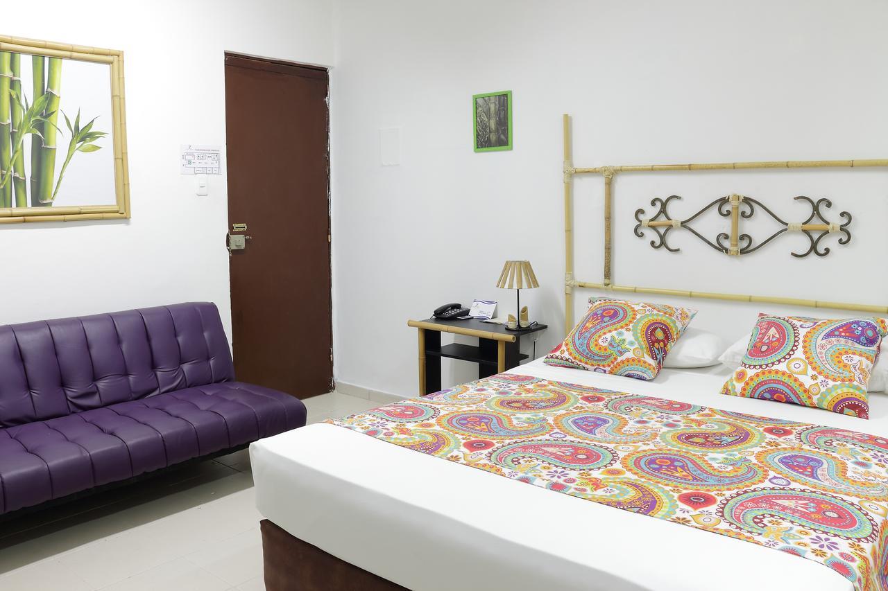 Hotel Zandu Pereira Exterior photo