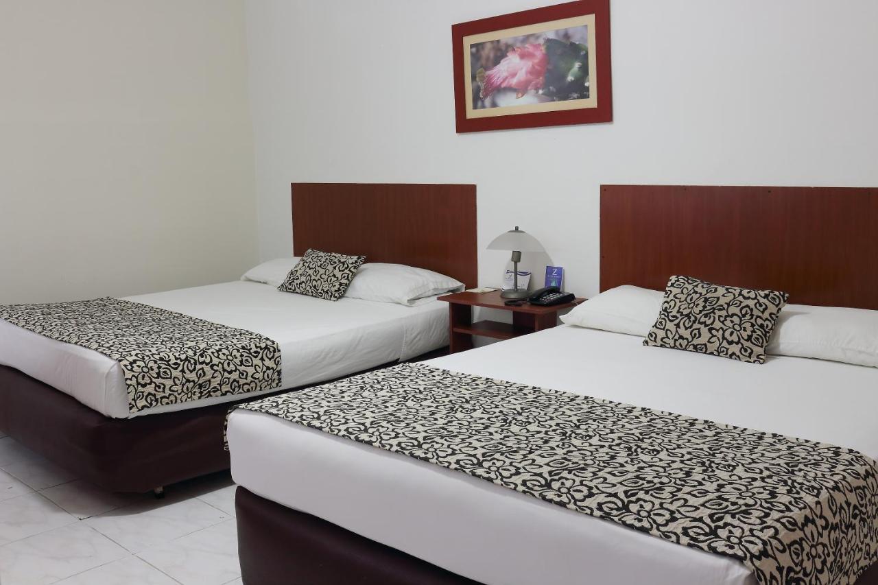 Hotel Zandu Pereira Exterior photo
